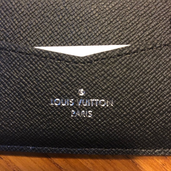 Louis Vuitton Wallet - Picture 3 of 4